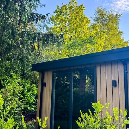 Boshuis Leo - Privé Tuinbad In Het Bos Epe