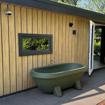 Campsite Leo L Tiny House L Panterprint, Buitenbad, Airco, Speeltuin, Bostuin