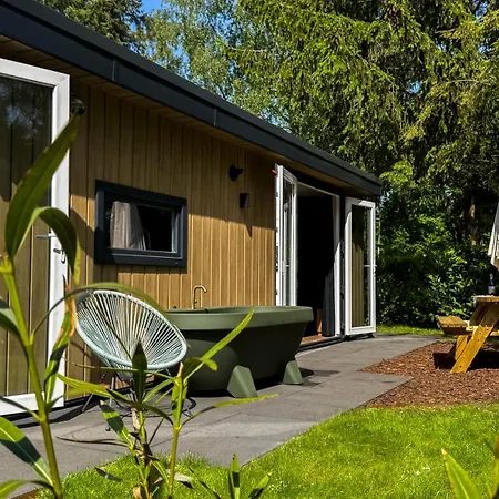 Campsite Leo L Tiny House L Panterprint, Buitenbad, Airco, Speeltuin, Bostuin Epe